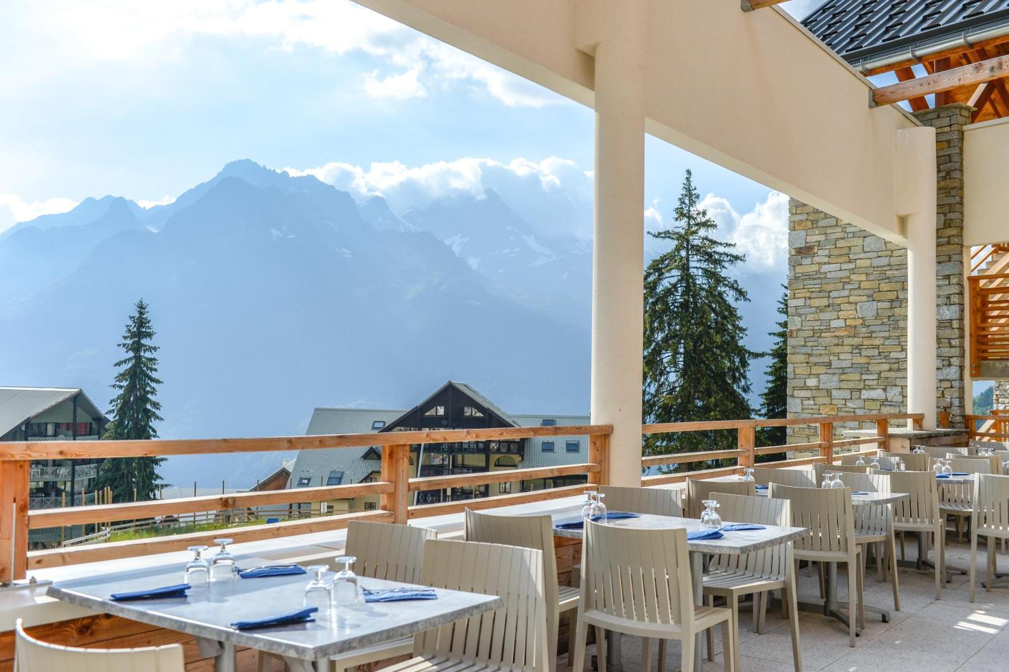 Villages Clubs Du Soleil - Oz En Oisans Oz ภายนอก รูปภาพ